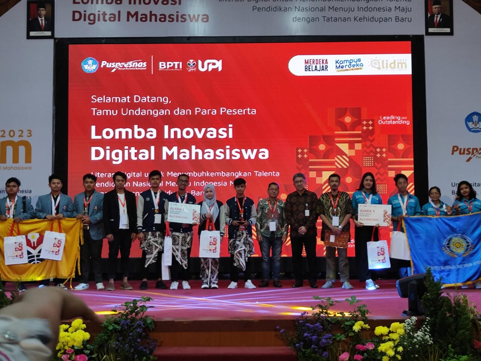 Lomba Inovasi Digital Mahasiswa 2023: Mahasiswa UGM Raih Medali Emas ...